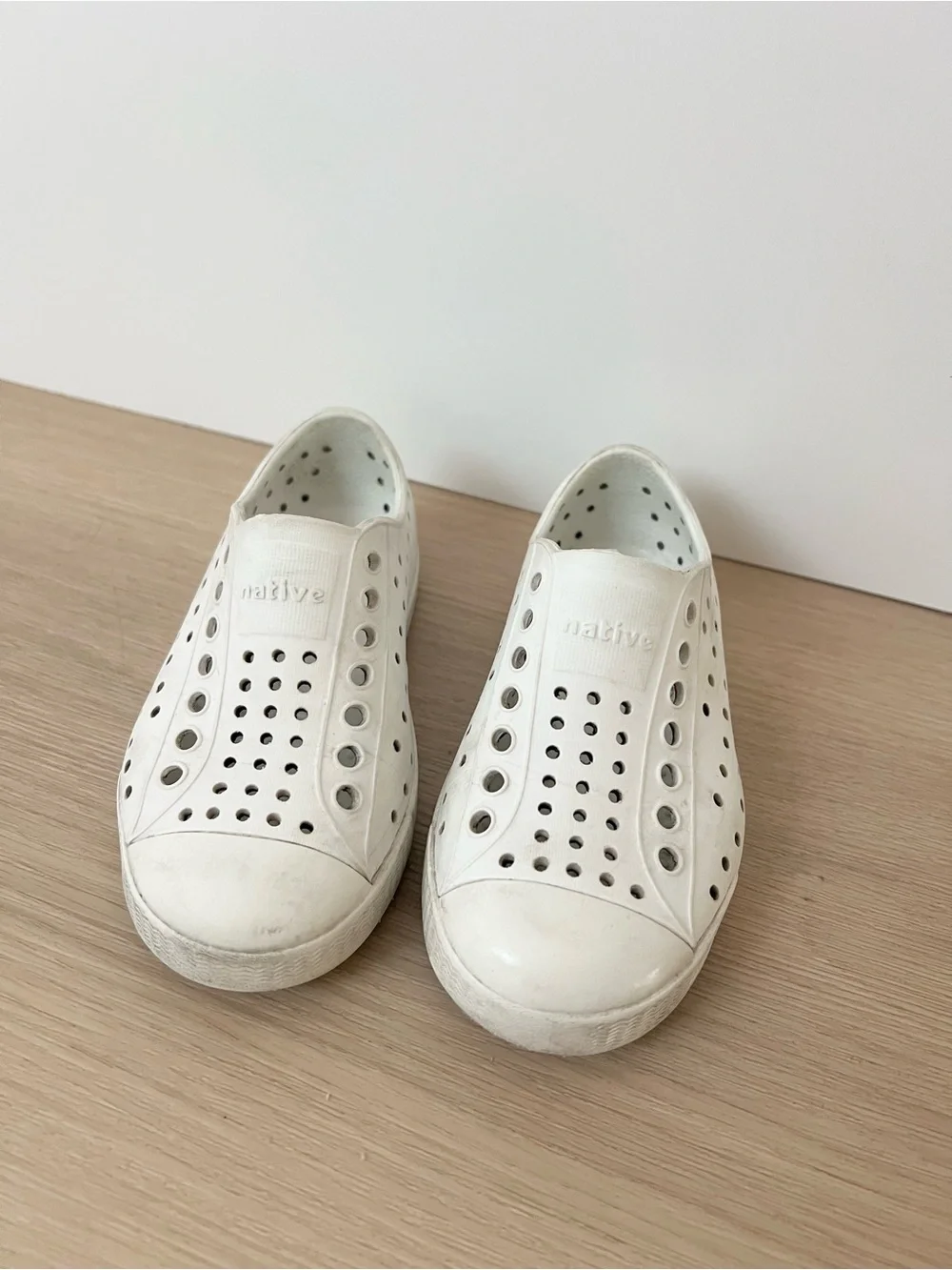 Native Jefferson Slip-On Kids Shoes in White